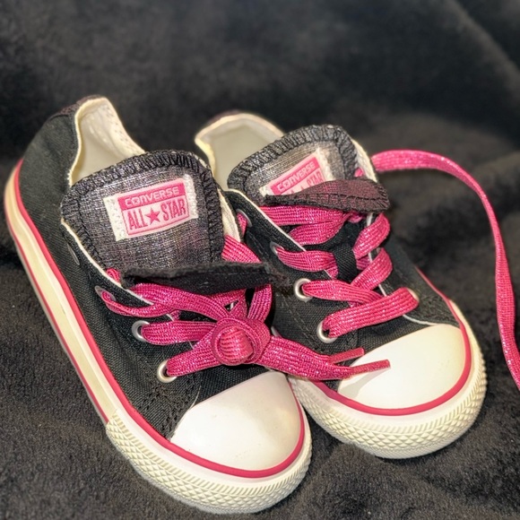 Converse All Star Infant Low-Top 8 Double Tongue Canvas Shoes Black/Pink 722353F - Picture 2 of 9